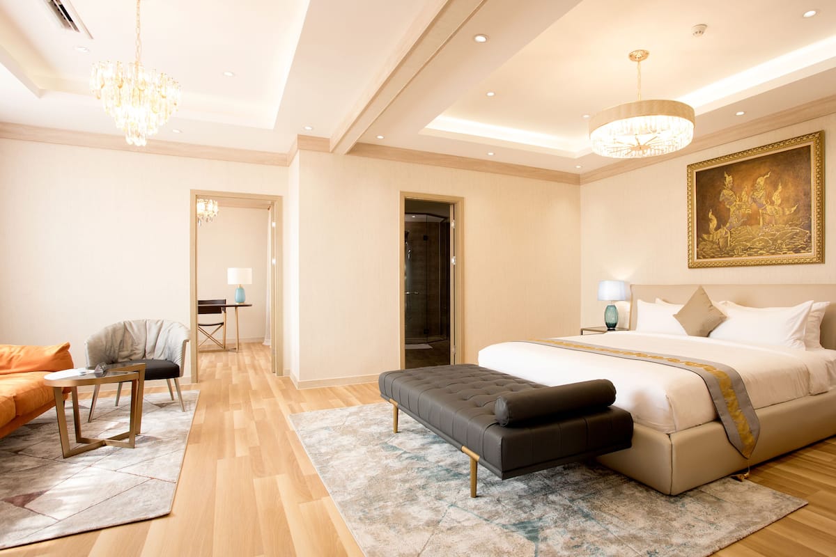 Premium bedding, minibar, in-room safe, blackout curtains