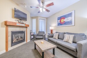 Televisión, chimenea