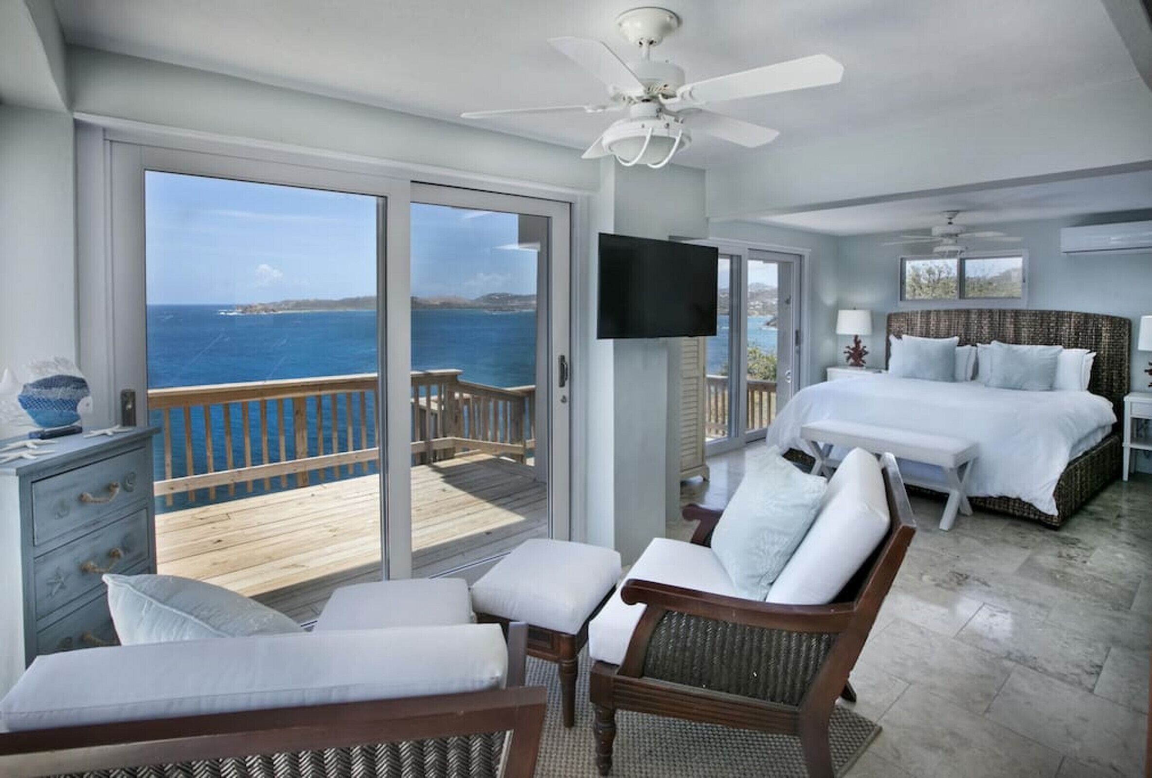 6 bedrooms, desk, iron/ironing board, free WiFi