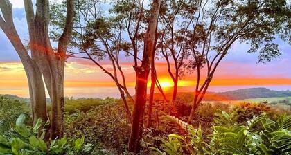 Villa Cristal-Breathtaking Views of Pacific Coast & Spectacular Sunsets