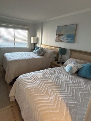 1 slaapkamer, een strijkplank/strijkijzer, gratis wifi, beddengoed