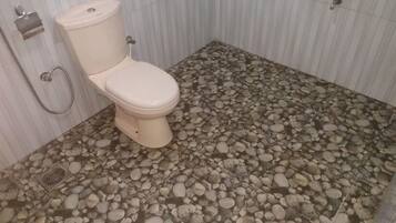 淋浴设施、大花洒淋浴喷头