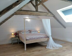 2 bedrooms, iron/ironing board, free WiFi, bed sheets - Charming stone cottage completely renovated in 2019 (Pleslin-Trigavou)