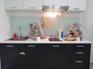 Fridge, microwave, stovetop, dishwasher - [High speed cinema] Cozy Loft (Kuala Lumpur)