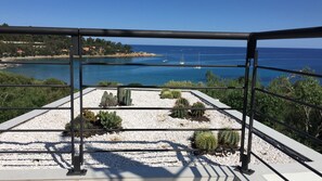 Property grounds - The Modern House - Porto Frailis Bay (Arbatax)