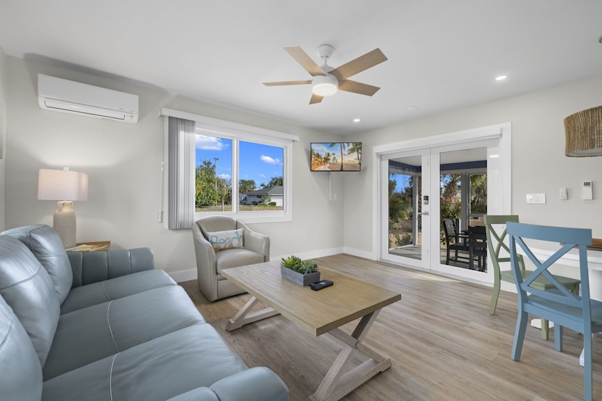 Gorgeous Newly Renovated Coastal Cottage "Egret" Minutes To The Beach And Free Bikes!! July Savings! - Captiva, FL