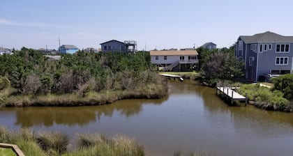 Artful Comfort Honoring Sailors and the Sea