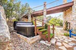 Tina de hidromasaje al aire libre