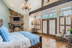 7 bedrooms, iron/ironing board, travel crib, WiFi