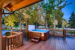Outdoor spa tub - Highlands Landing | Sweeping Views | VIP Shuttle (Breckenridge)