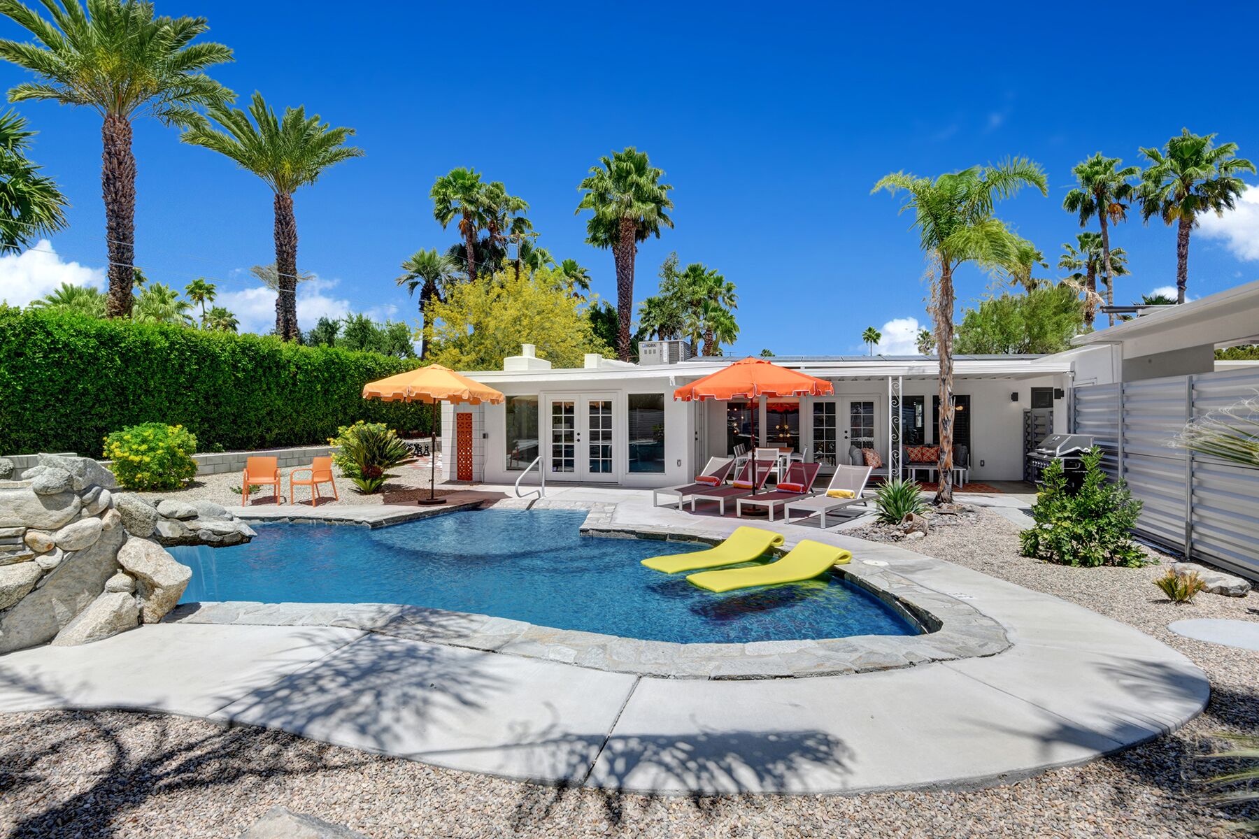 Whispering Palms - Resort-style pool and spa!