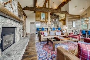 电视、壁炉、办公室