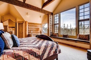 4 bedrooms, iron/ironing board, travel crib, WiFi - Estate on 5 acres | 3.5 mi to Main St | Hot Tub! (Breckenridge)