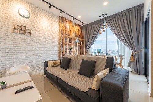 WOHNUNG MIT 2 SCHLAFZIMMERN 2-4 PAX @ SUNWAY PYRAMID & SUNWAY LAGOON