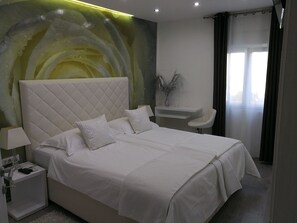 1 chambre, coffres-forts dans les chambres, bureau