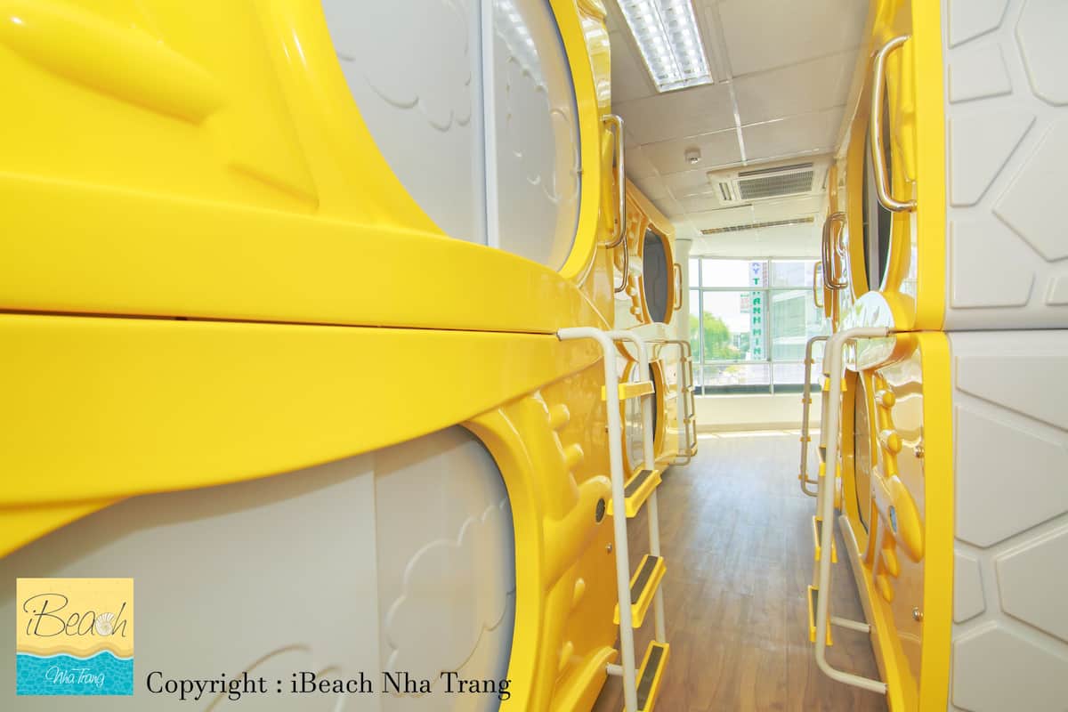 Dormitorio compartido (Male Shared Dormitory) | Vista desde la habitación