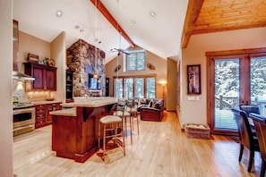 Interior - Gondola In/Out | Hot tub | Shock Hill Hideaway (Breckenridge)