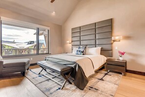 4 chambres, fer et planche à repasser, lit de bébé portatif, Wi-Fi