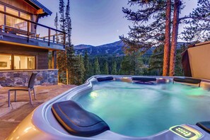 Baignoire à remous extérieure