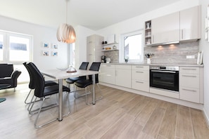 Køleskab, mikrobølgeovn, ovn, opvaskemaskine