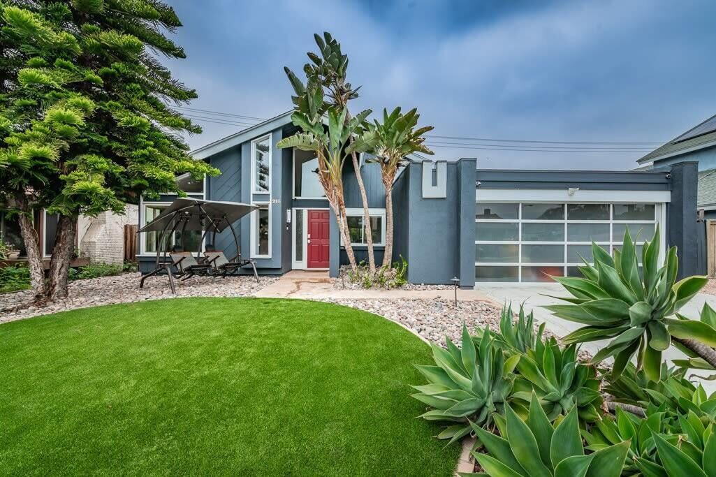 Encinitas Rental- Pool Table, BBQ and More!