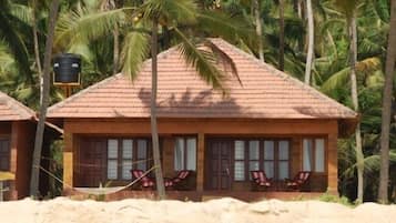 Traditional Room, Beach View | 1 bedroom, desk, laptop workspace, rollaway beds