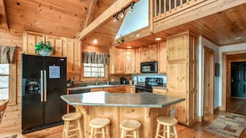 KĂŒhlschrank, Mikrowelle, Ofen, Herdplatte