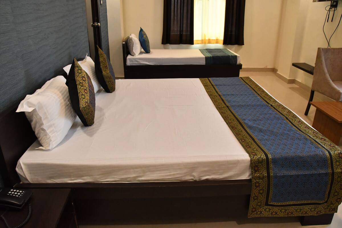 Luxury Triple Room