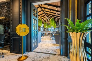 Breakfast for a fee - Belle Grand Hotel (Udon Thani)