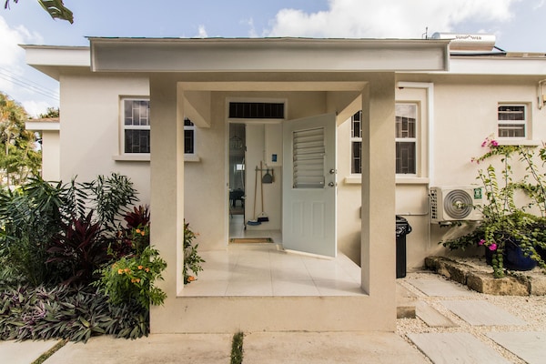 Dover Beach Coastal Cottage In Lush Private Grounds. - Barbados