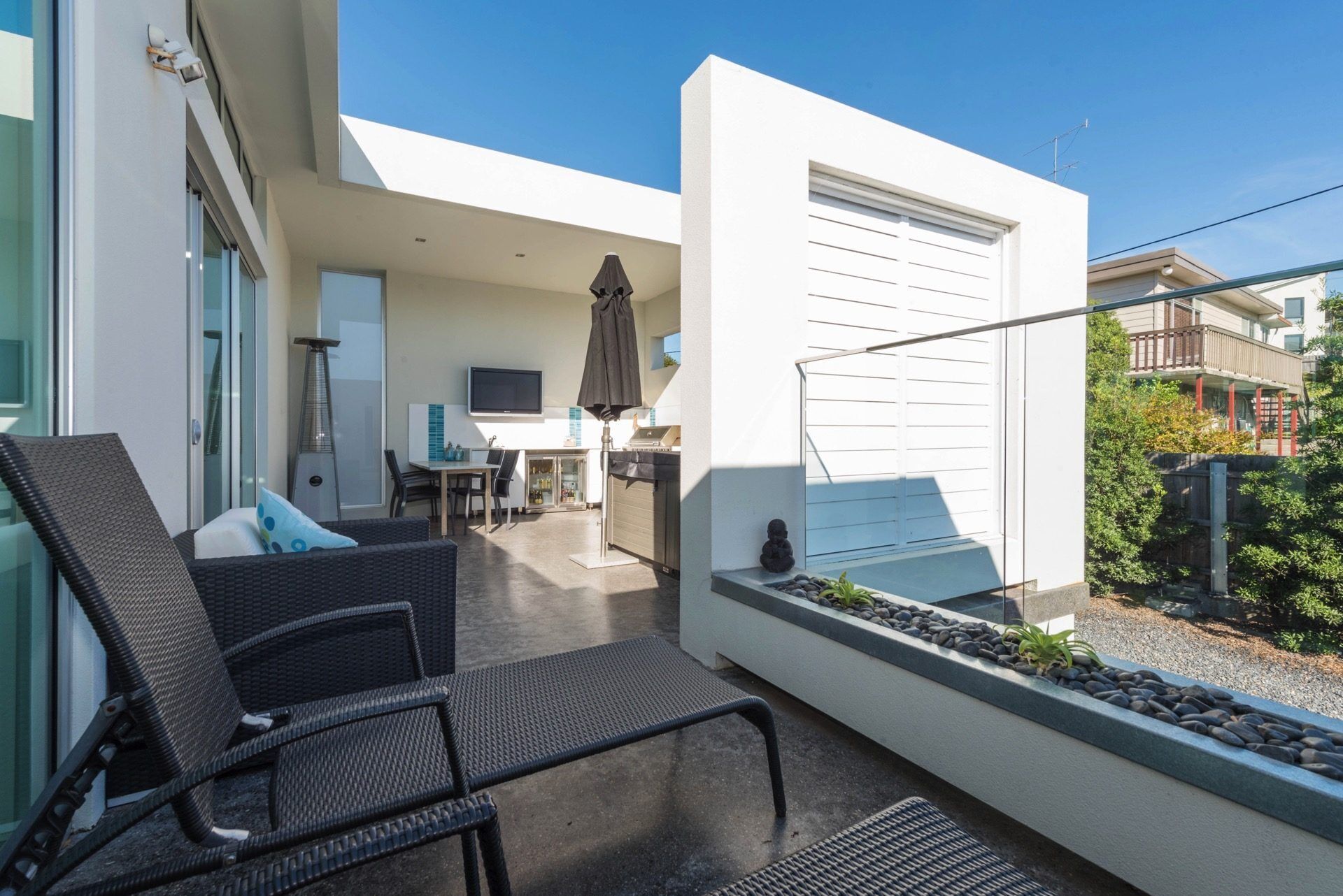 Luxury accommodation at Bridport — image 21