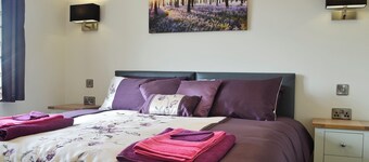 Woodland Lodge - UK6651