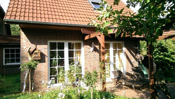 Exterior - Relax in the Hedgehog House in Jeddelo (Jeddeloh I)