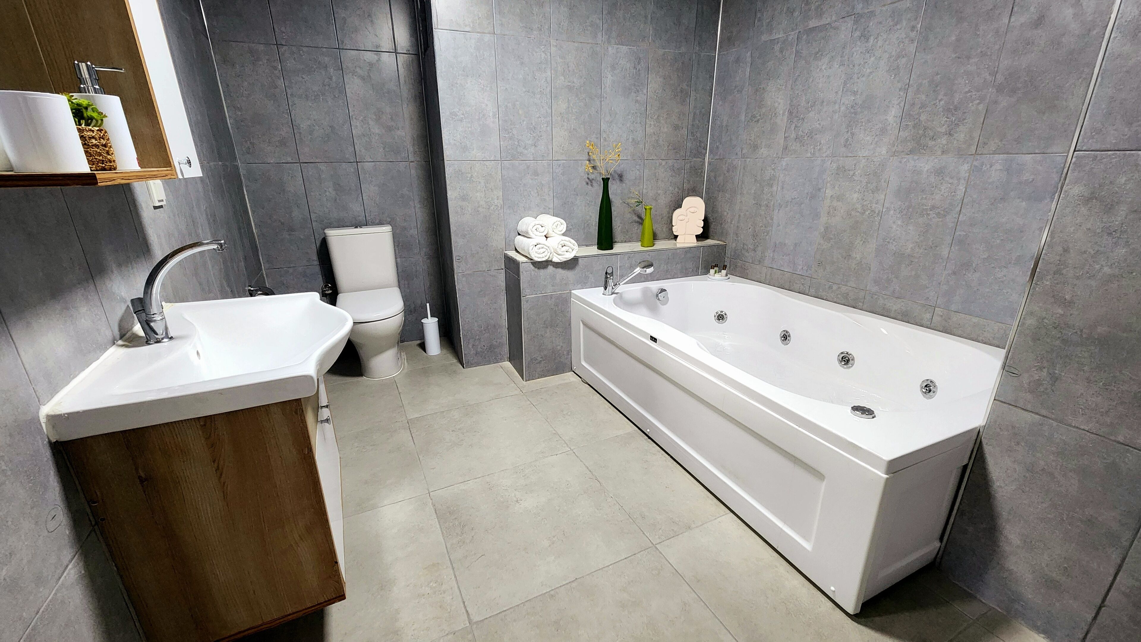 honeymoon double room | bathroom | separate bathtub and shower, jetted bath, rainfall showerhead