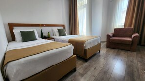 Rom – standard | 1 soverom, allergitestet sengetøy, minibar og safe på rommet