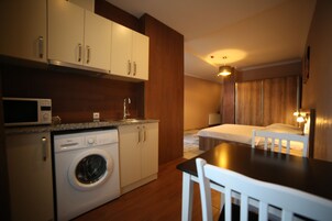 Refrigerador, cafetera/tetera, tetera/pava eléctrica