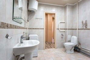 Basic Apartment, City View | Bathroom sink - InnHome Apartments on Kurchatova (Chelyabinsk)