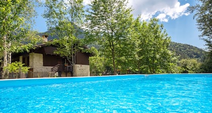 Apartment surrounded by greenery in Val Concei