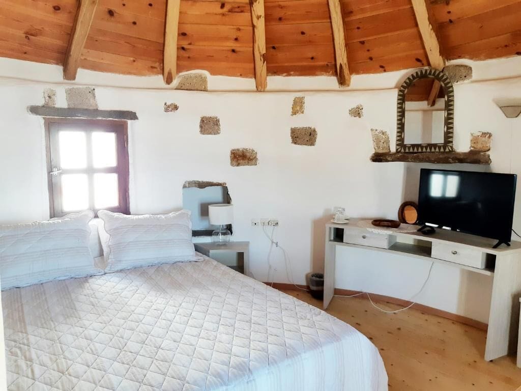 Exclusieve kamer (Windmill) | Hypoallergeen beddengoed, een kluis op de kamer, individueel gedecoreerd