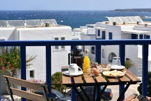 Deluxe Double Room, Sea View | Terrace/patio - Fotilia Hotel (Paros)