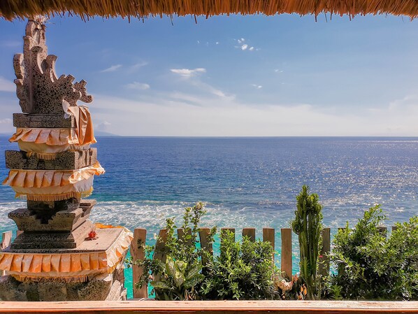 Traditional Cottage, 2 Twin Beds, Sea View | Terrace/patio - Malibu Huts (Penida Island)