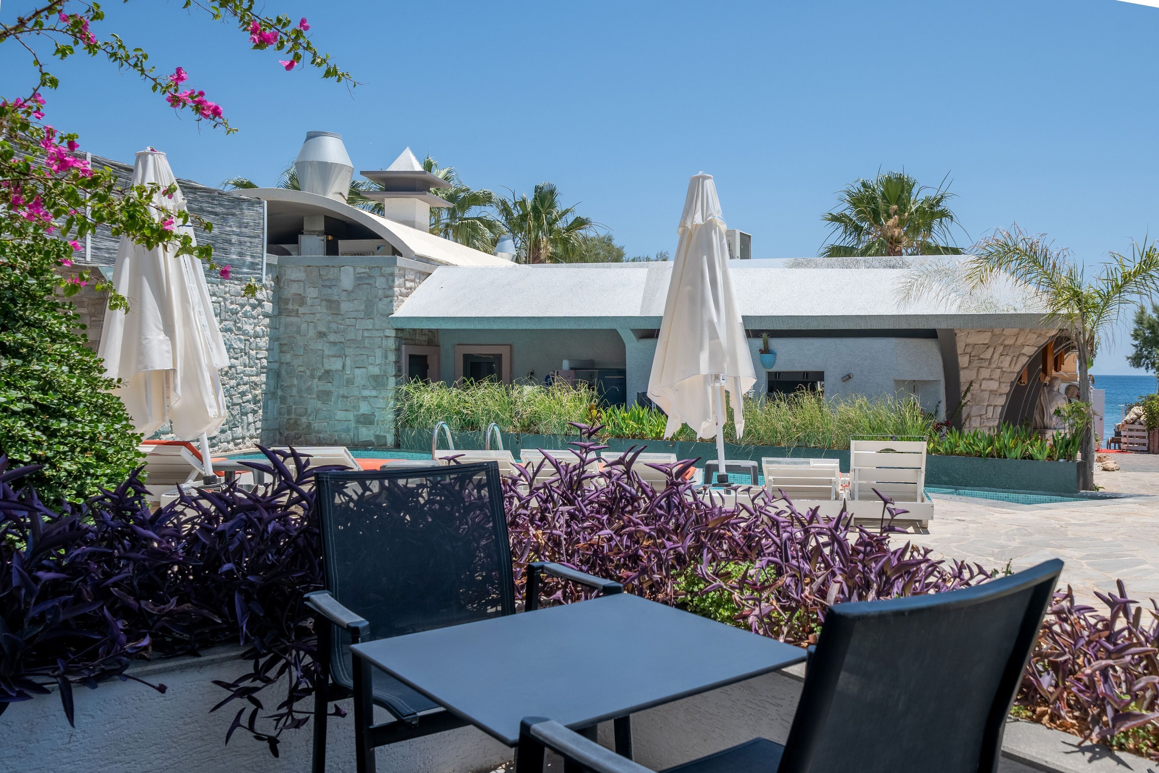 Suite Deluxe, bañera de hidromasaje, vistas al mar | Balcón