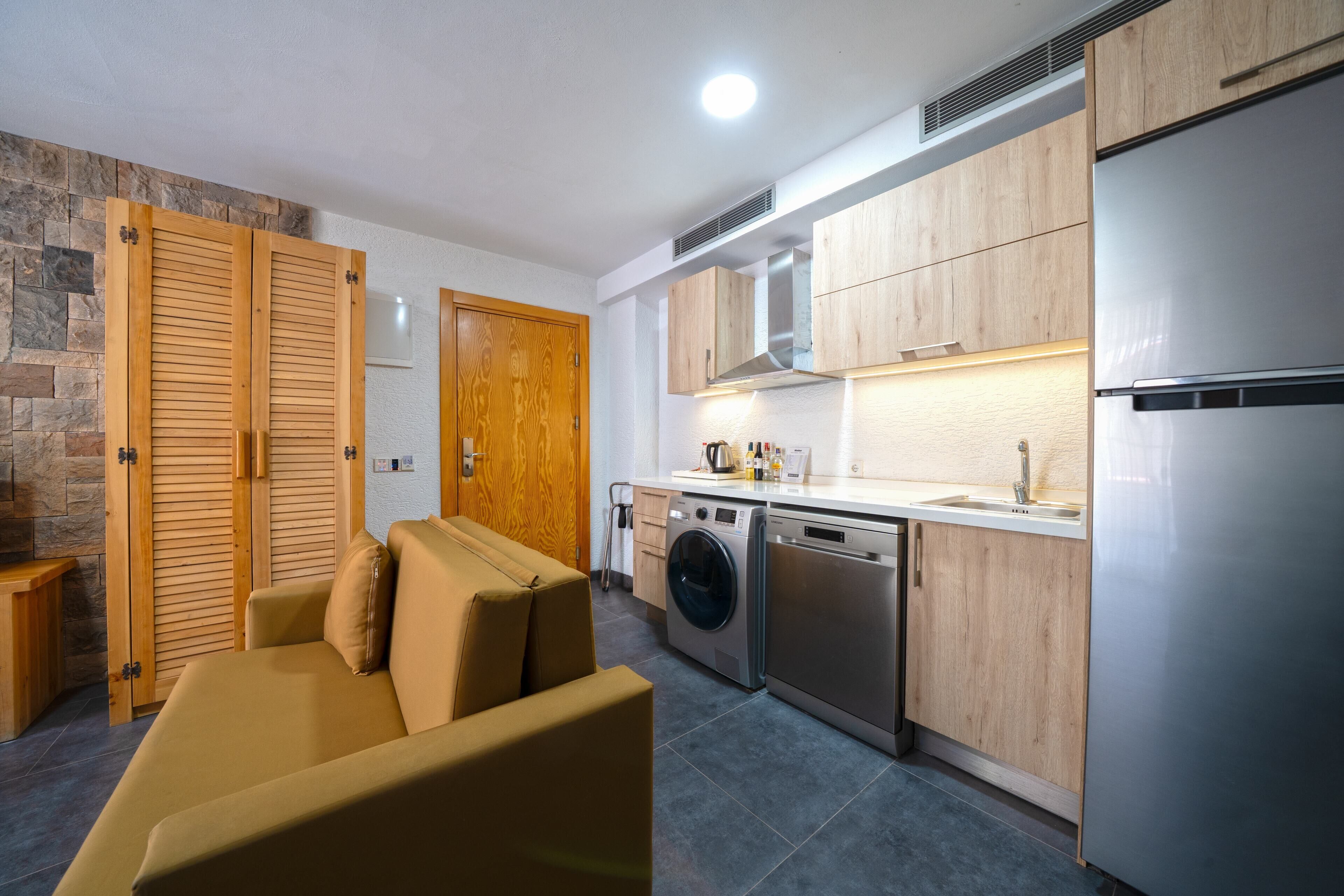 family quadruple room, balcony, garden view | 1 bedroom, minibar, in-room safe, desk