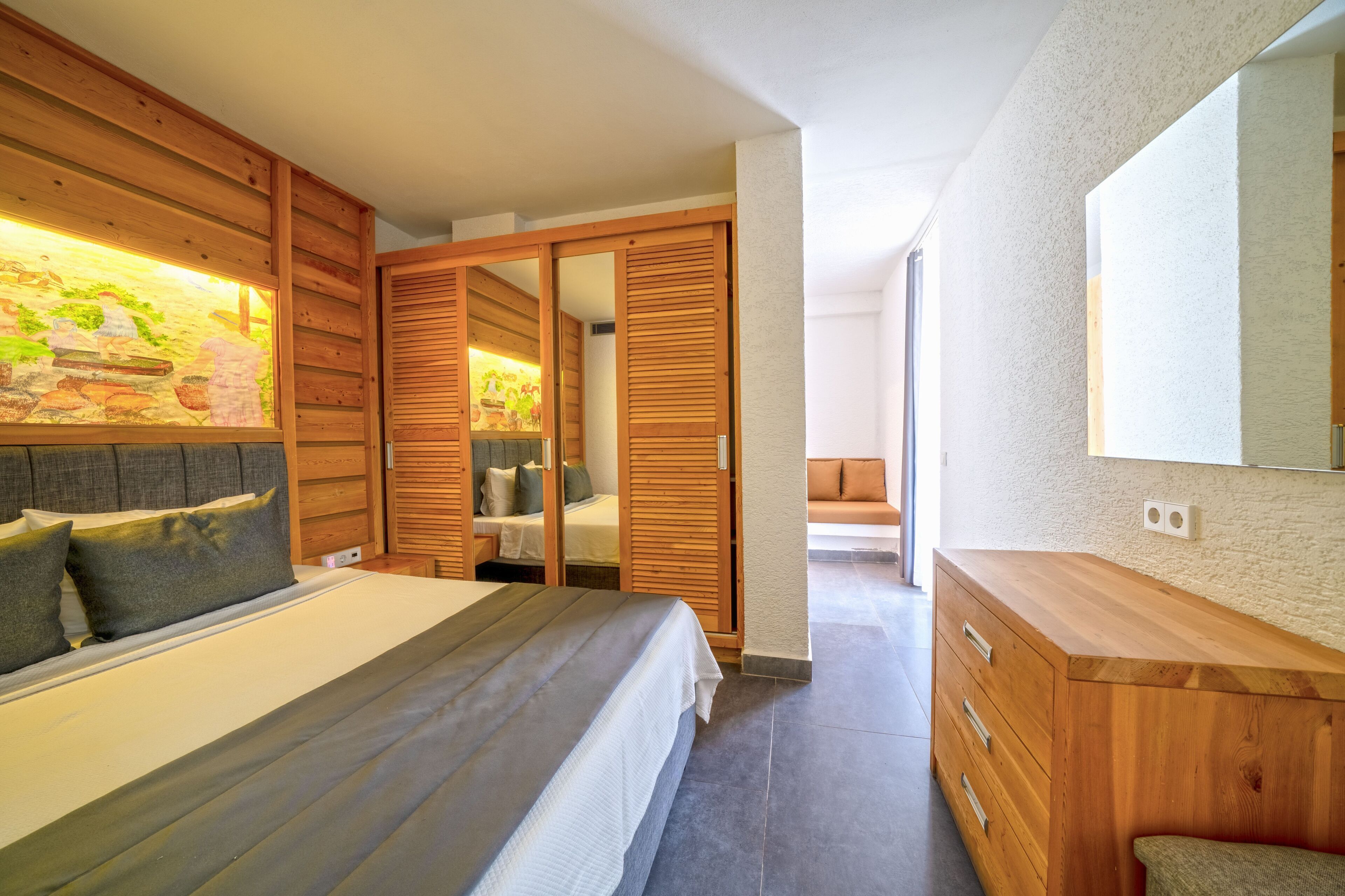 family quadruple room, balcony, garden view | 1 bedroom, minibar, in-room safe, desk