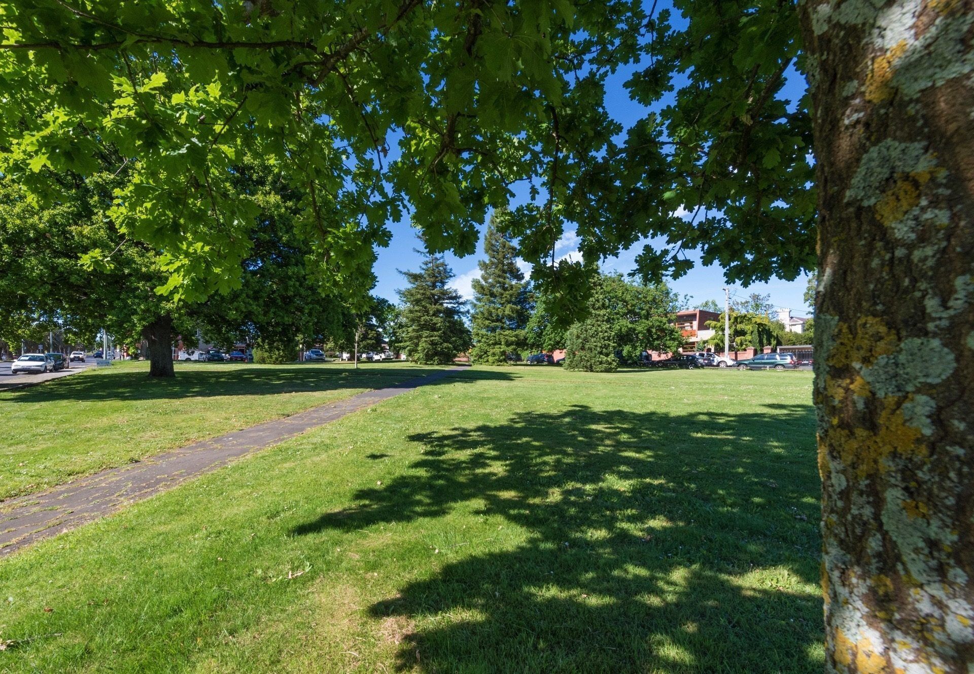 An ideal townhouse for an executive long term stay. — image 21