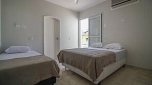 Superior Triple Room (ST0103) | Bed sheets