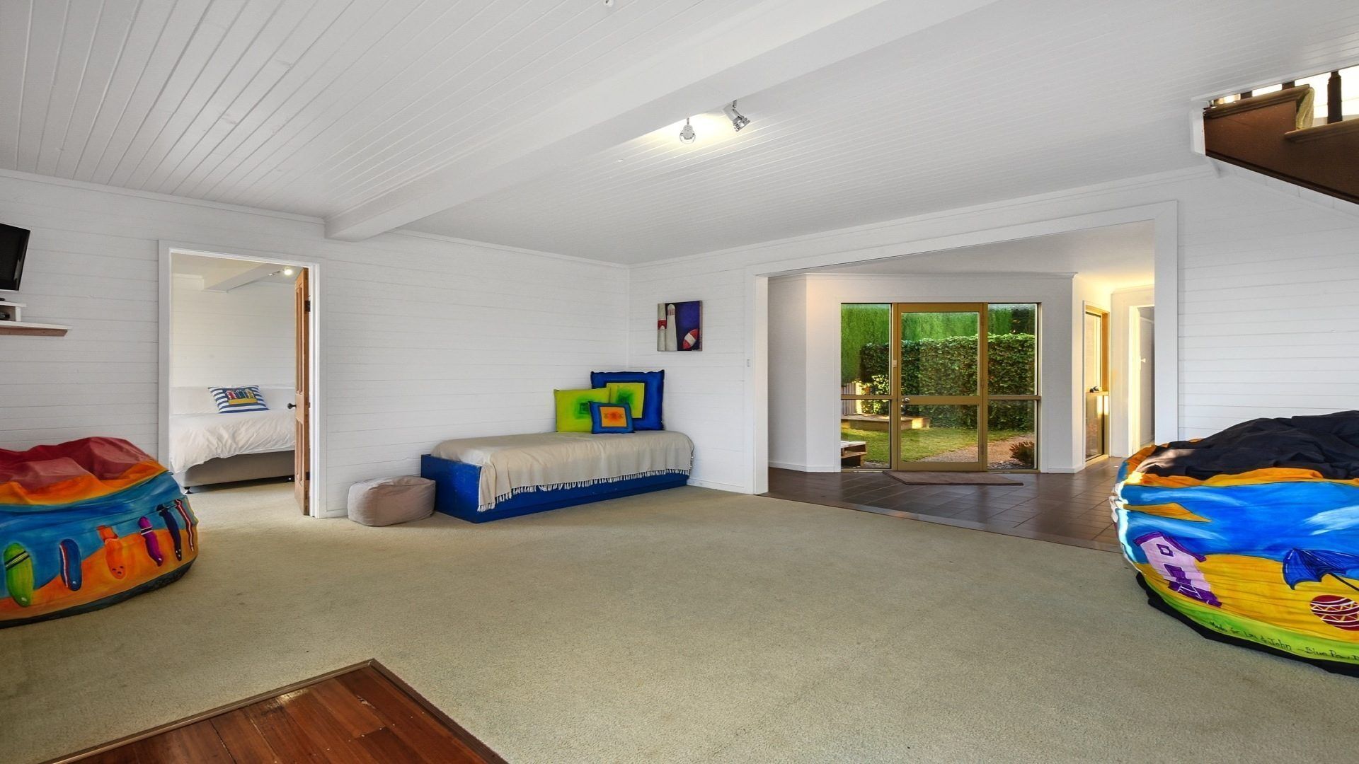 Private beach access — image 5