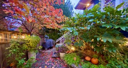 Boutique Chic Garden Retreat a Fremont Oasis w/ a BBQ, fire pit & outdoor dining