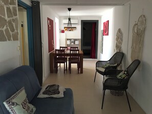 DVD player, books -  Cottage for 4 people - 39 m2 (Alcobaça, Leiria)