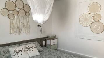 2 bedrooms, travel crib, WiFi, bed sheets